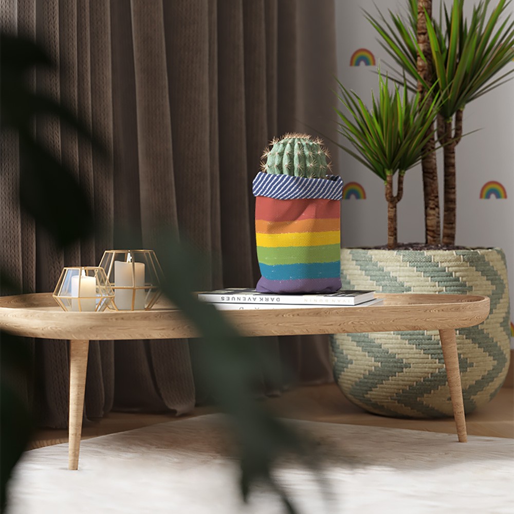 Maurício Arruda lança itens para casa inspirados na bandeira LGBTI+  (Foto: Divulgação)