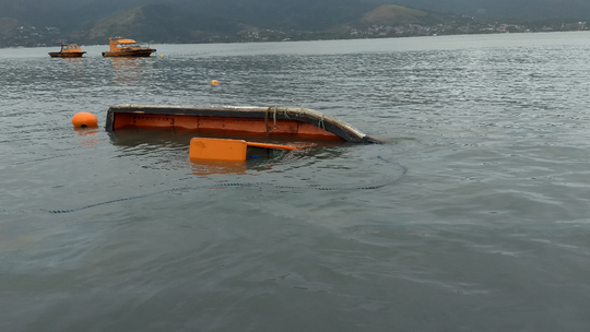 Resultado de imagem para Embarcação naufraga com cerca de 70 pessoas a bordo em Porto de Moz