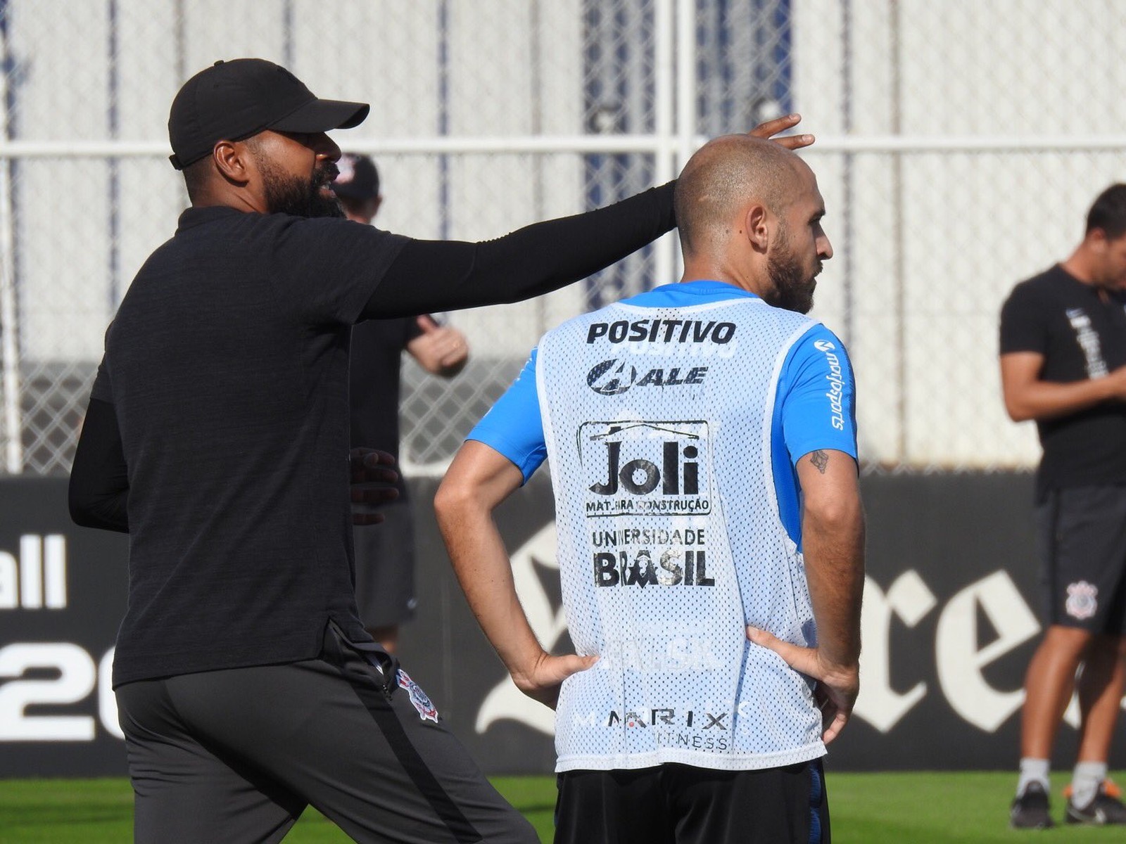 Reapresentação: Coelho comanda primeiro treino em meio a dúvidas; veja a provável escalação