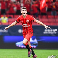Oscar, do Shanghai Port, recebe 24 milhões de euros (R$ 128 milhões) por temporada — Foto: Reprodução/Instagram