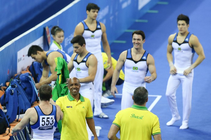 Equipe brasileira no Mundial de ginástica (Foto: Ricardo Bufolin/CBG)