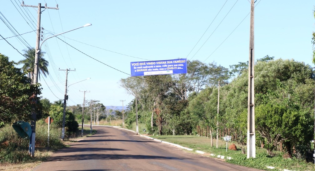 Faixa foi estendida na entrada do municpio de Poxoru (MT)  Foto: Prefeitura de Poxoru/Divulgao