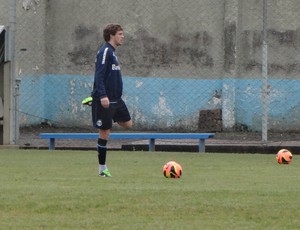 Maxi Rodríguez treina com bola em intertemporada do Grêmio (Foto: Hector Werlang/Globoesporte.com)