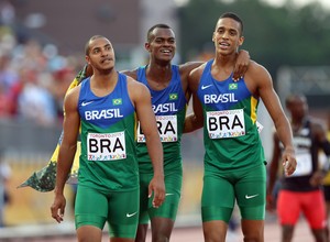 Gustavo Dos Santos, Vitor Hugo Dos Santos e  Aldemir Da Silva Junior 4x100m Brasil atletismo pan-americano 2015 (Foto: Vaughn Ridley/Getty Images))