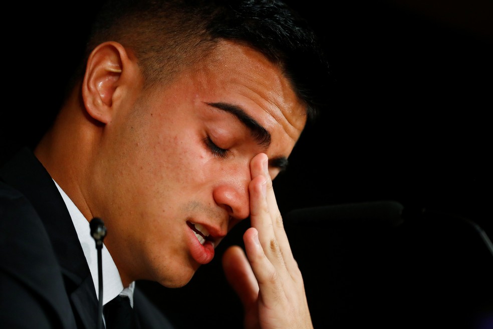 Reinier chora durante coletiva de imprensa no Real Madrid  Foto: Reuters