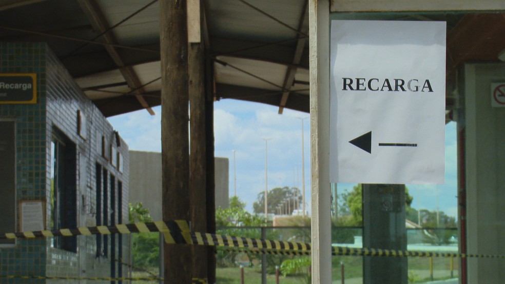 BRT do Gama, no DF, é interditado por causa de rachaduras — Foto: Reprodução/TV Globo