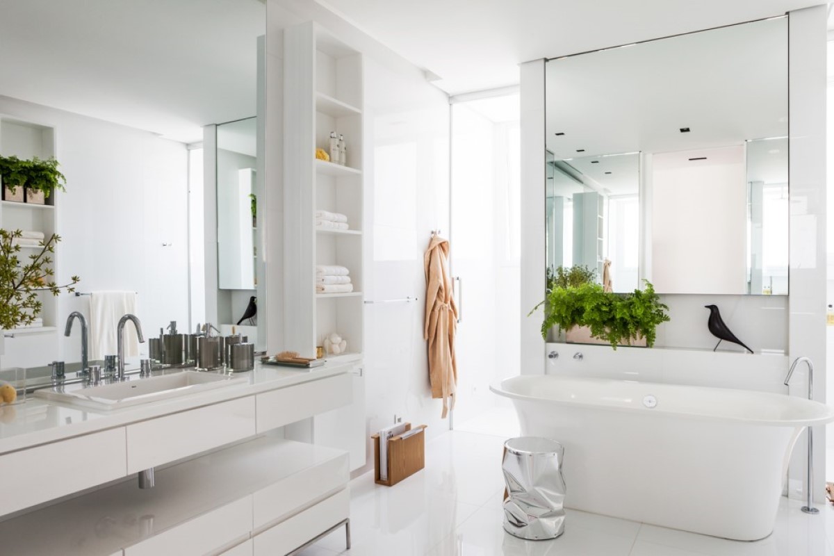 Banheiro SPA com detalhes minimalistas. Projeto do arquiteto Diego Revollo.  (Foto: Divulgação )