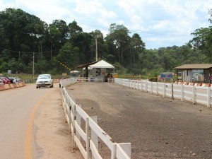 Acesso ao canteiro de obras da Usina Santo Santo Antônio (Foto: Ivanete Damasceno/G1)