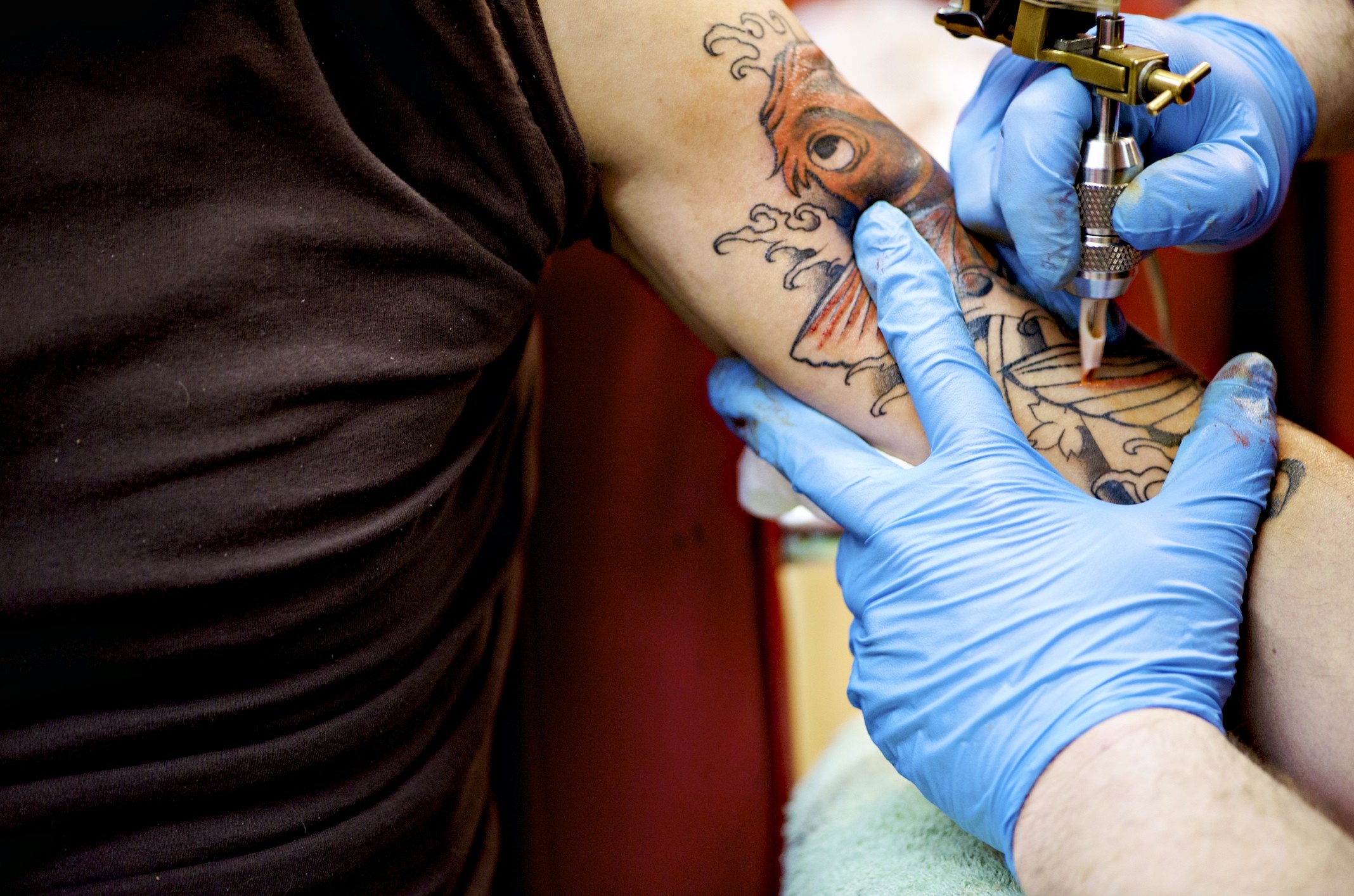 Atualmente, tatuagens só podem ser removidas com cirurgia a laser (Foto: Tattoo Studio/Flickr)
