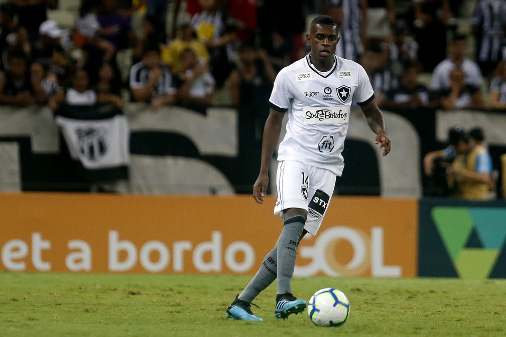 Marcelo foi um dos melhores em campo  â€” Foto: Vitor Silva/Botafogo