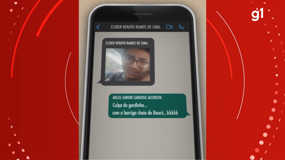 Mensagens mostram policiais falando sobre abordagem a jovem em São Gabriel — Foto: Reprodução/RBS TV