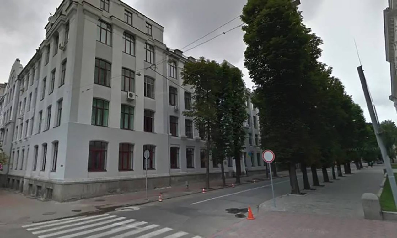O prédio do departamento de economia da Universidade Nacional Karazin Kharkiv, em 2015  — Foto: Google