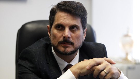 Marcos do Val diz ter contado sobre suposta trama de golpe a outro senador
