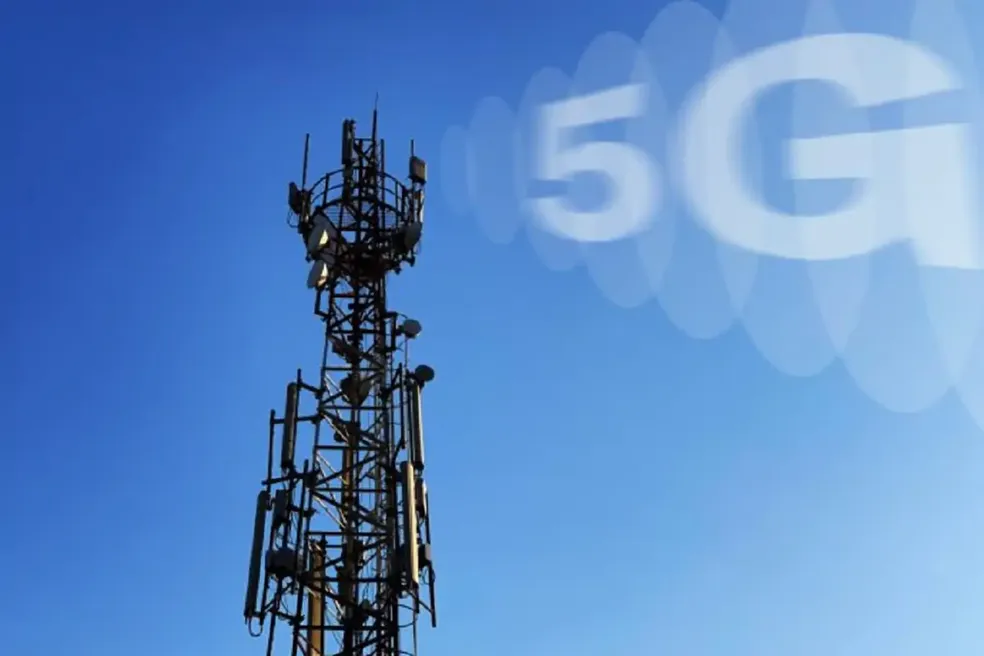 Antena representando a tecnologia 5G &mdash; Foto: Christoph Scholz