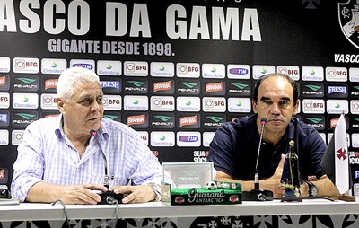 Roberto Dinamite e Ricardo Gomes coletiva Vasco (Foto: Marcelo Sadio / Site do Vasco)