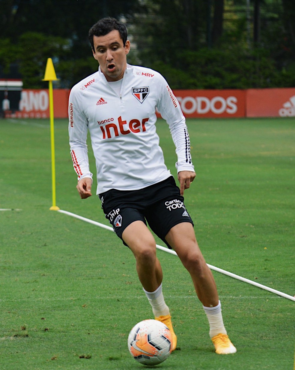 Pablo no treino do São Paulo desta terça — Foto: Rubens Chiri / saopaulofc.net