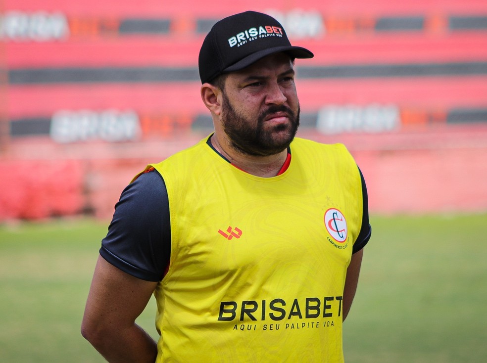 Daniel Rocha assumirá o Campinense de forma interina nos jogos contra Sousa e Serra Branca — Foto: Samy Oliveira / Campinense