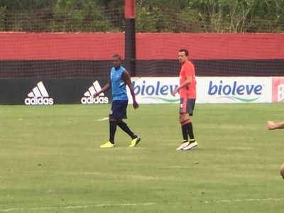 Damião teve participação discreta no jogo-treino (Foto: Gustavo Rotstein/GloboEsporte.com) Damião teve participação discreta no jogo-treino (Foto: Gustavo Rotstein/GloboEsporte.com)