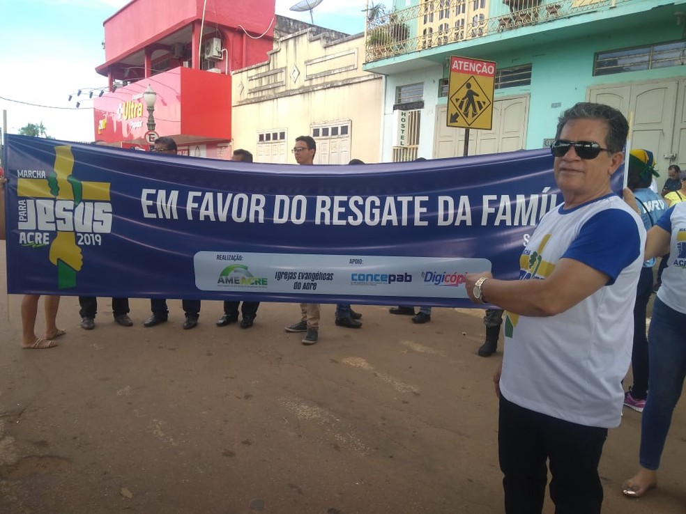 Coordenador do evento, Paulo Machado, diz que é ato de fé — Foto: Alcinete Gadelha/G1