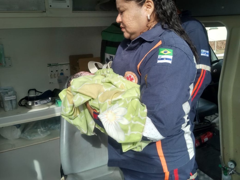 Criança nasceu saudável dentro de ônibus no Piauí — Foto: Arquivo pessoal