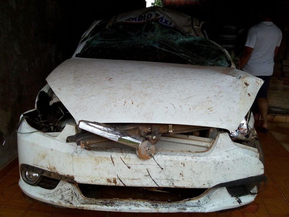 Dono do carro diz que veículo capotou várias vezes (Foto: Arquivo Pessoal )