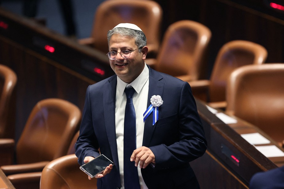 Itamar Ben-Gvir participa da posse do novo governo de Israel no Knesset em Jerusalém