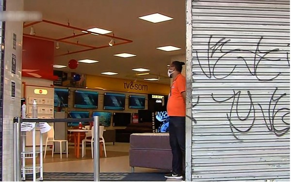 Comércio vai poder voltar a funcionar na terça-feira (14) — Foto: Reprodução/TV Anhanguera