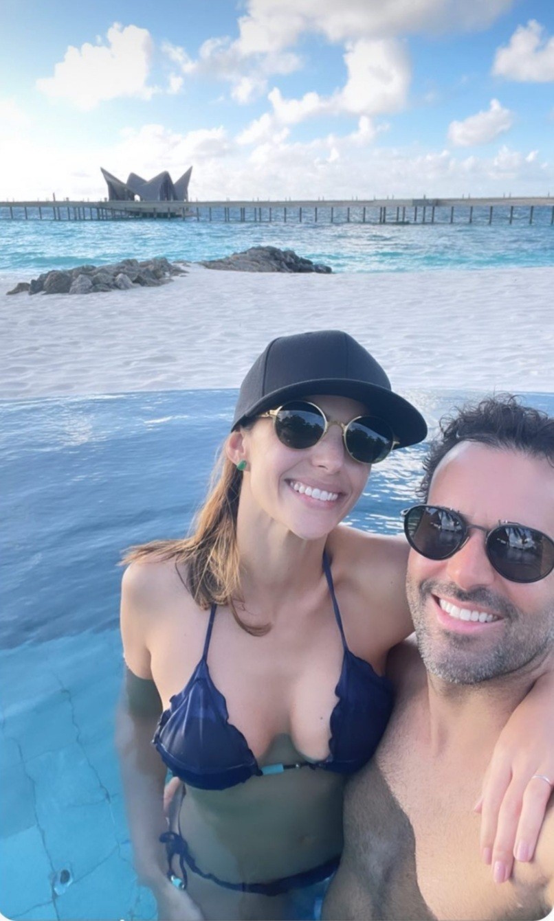 Carol Celico e Eduardo Scarpa nas Maldivas  (Foto: Reprodução / Instagram )