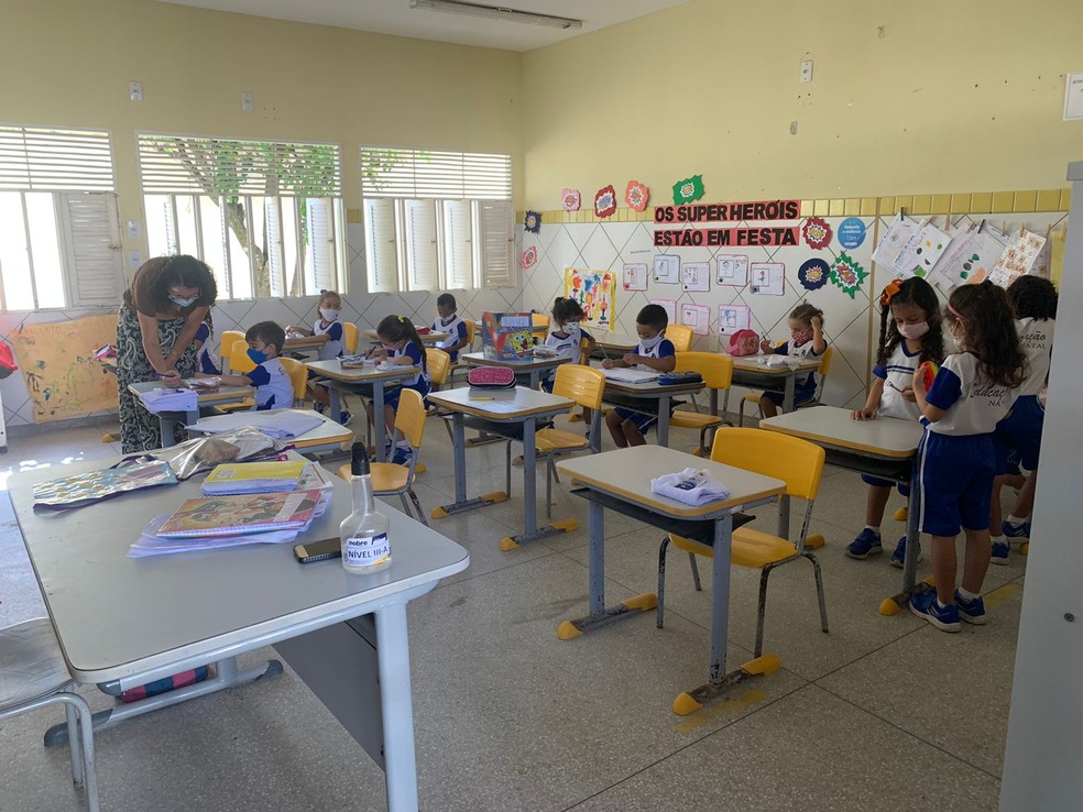 Escolas municipais de Natal retomam aulas presenciais para 100% dos estudantes — Foto: Anna Alyne Cunha/Inter TV Cabugi