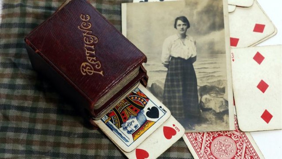 Itens associados à sobrevivente Elsie Bowerman também serão vendidos — Foto: Bloomfield Auctions/Darren Kidd/Presseye via BBC