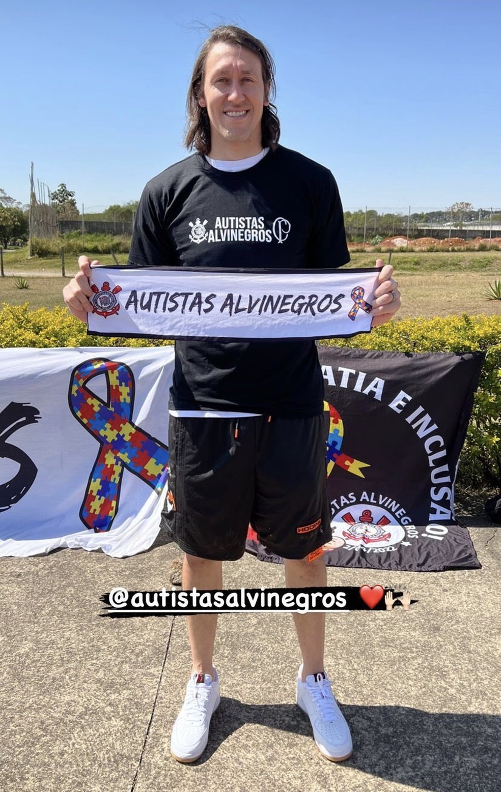 Cássio em campanha de apoio ao grupo Autistas Alvinegros — Foto: Reprodução