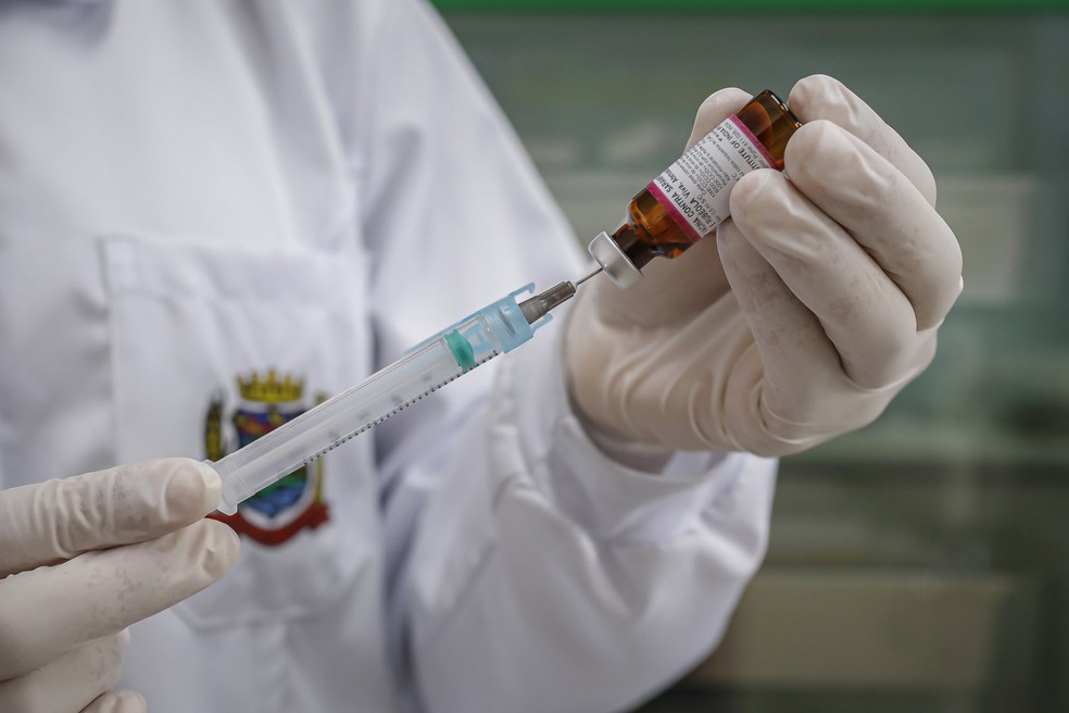 Vacina é o único meio eficaz de proteção contra a febre amarela — Foto: Carlos Poly