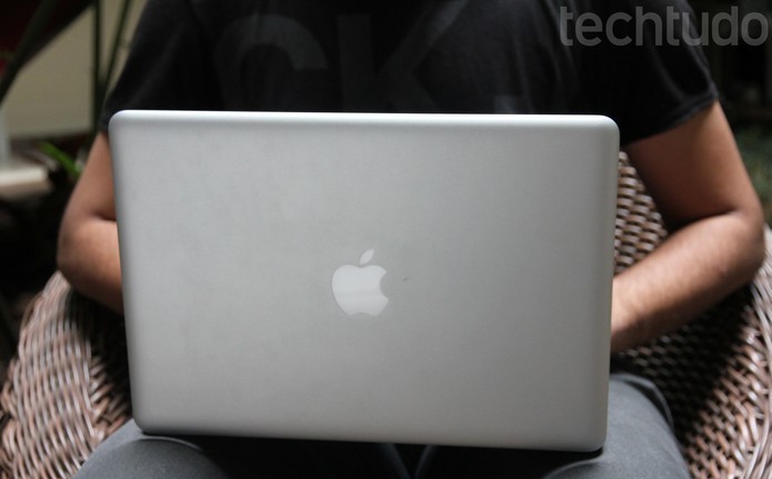 MacBook Pro 2016 deve receber maior mudança no visual desde a chegada do corpo unibody em 2008 (Foto: Carol Danelli/TechTudo) (Foto: MacBook Pro 2016 deve receber maior mudança no visual desde a chegada do corpo unibody em 2008 (Foto: Carol Danelli/TechTudo))