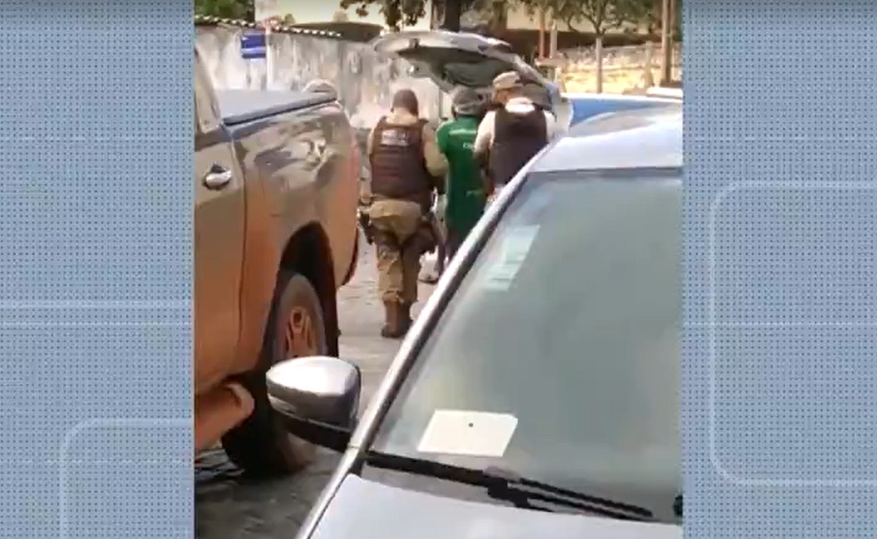 Homem foi preso pela Ronda Maria da Penha, no dia 12 de julho, em Itabuna — Foto: Reprodução/TV Santa Cruz