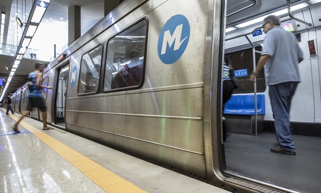 Linha 4 do Metrô, antes da inauguração oficial
