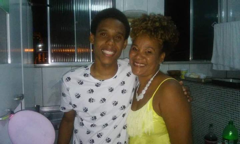 Jovem tem 24 anos e faz bacharelado em Estudos de Gênero e Diversidade — Foto: Arquivo Pessoal