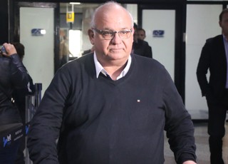 Romildo rebate pedrada de Argel após comparação: Fiz um elogio