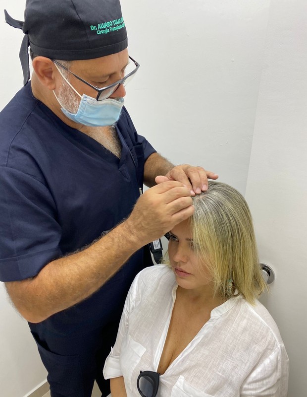 Mari Alexandre se submete a microinjeções para tratar queda de cabelo (Foto: Renato Cipriano / Divulgação)