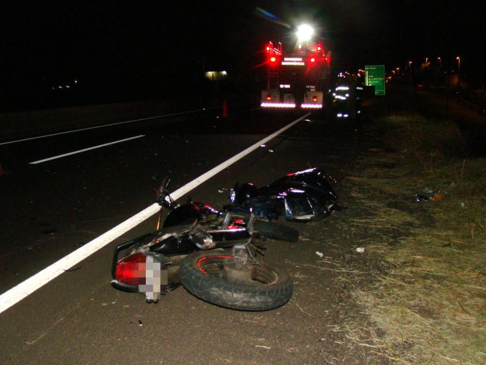 Após pesquisa, policiais constataram que a moto possuía uma queixa de furto realizada em fevereiro (Foto: Gabriel Tedde/Marília Notícias )