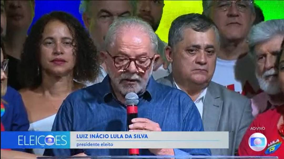 Lula faz primeiro discurso após ser eleito