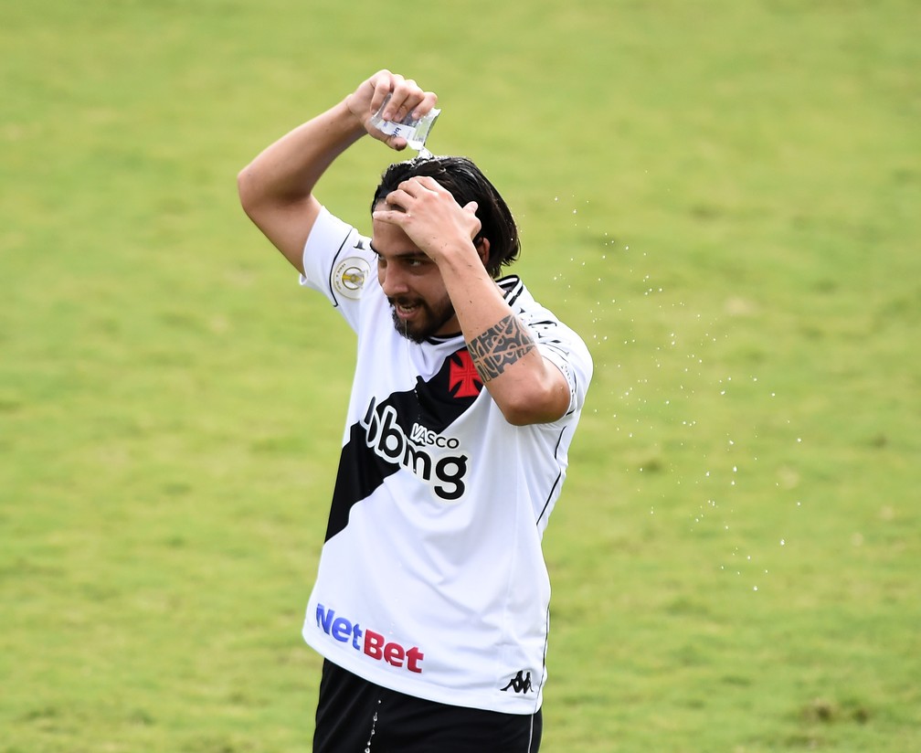 São Paulo fecha acordo para ter Benítez; Vasco vai receber mais de R$ 2 milhões por rescisão