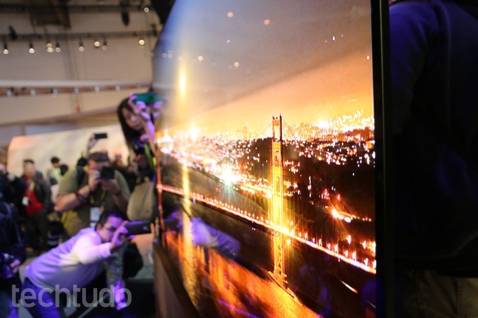 Sony é a primeira fabricante a colocar Google Assistant em TVs (Foto: Anna Kellen Bull/TechTudo)