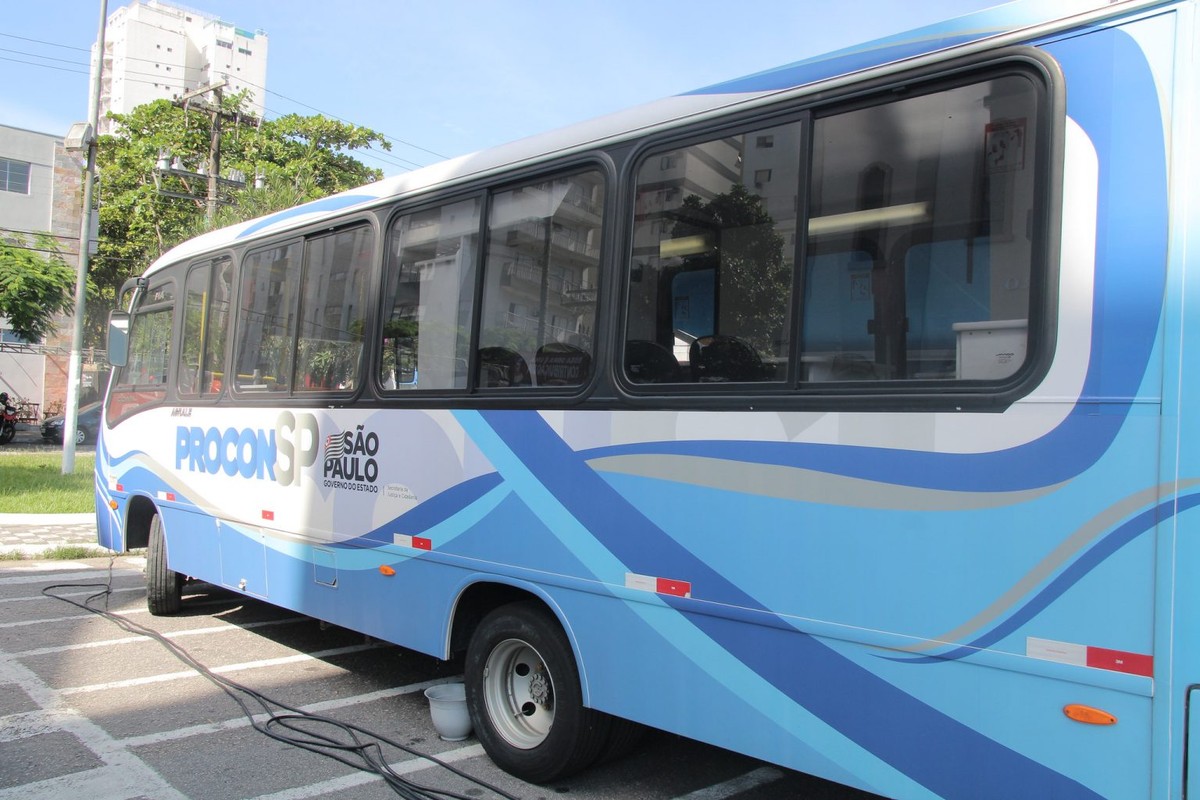 Unidade móvel do Procon atende moradores de Guarujá, SP, nesta quarta ...