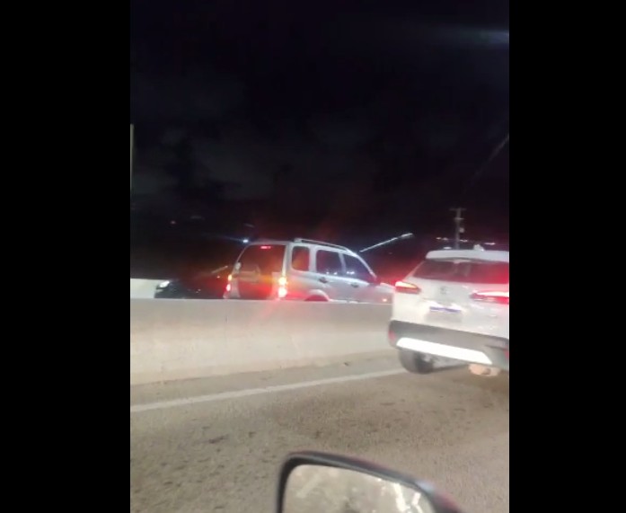 Troca de tiros na Ponte Newton Navarro entre policiais e bandidos que faziam arrastão assusta motoristas