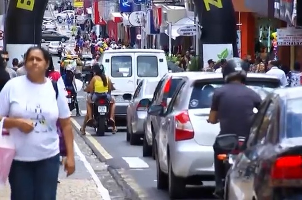Mar&iacute;lia segue decreto com regras mas flex&iacute;veis que as determinadas no Plano S&atilde;o Paulo &mdash; Foto: Reprodu&ccedil;&atilde;o/TV TEM