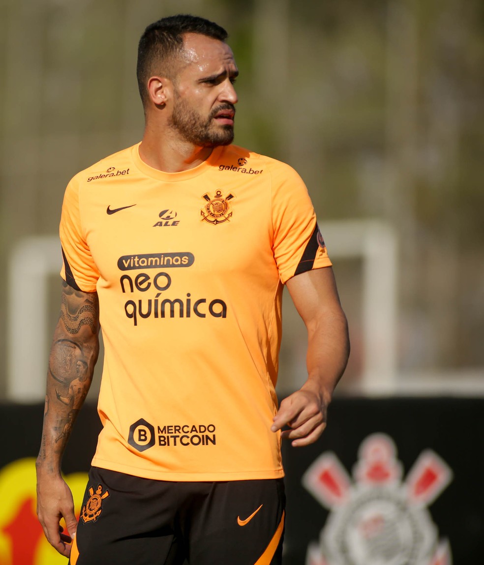 Renato Augusto joga ou não contra o Fluminense? Entenda!