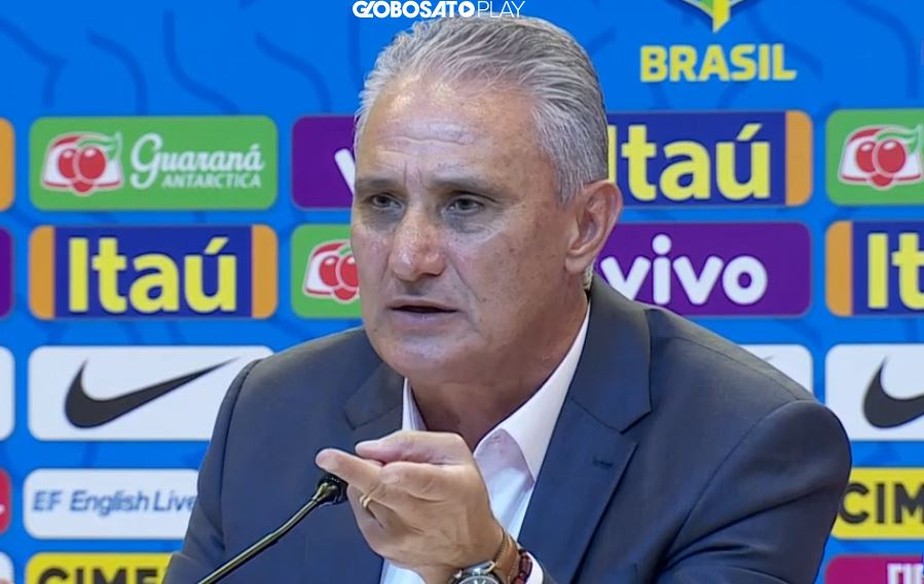 Em coletiva dominada pelo Flamengo, Tite cita Gerson e diz que não recebeu pedido do clube