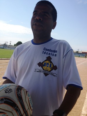 José Francisco é o primeiro nome cogitado para técnico do Genus feminino na Copa do Brasil (Foto: Larissa Vieira/GLOBOESPORTE.COM)