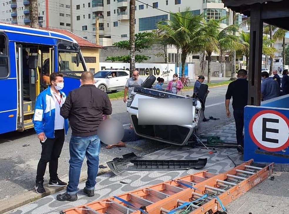 V&iacute;tima foi socorrida pelo Samu e encaminhada ao Pronto Socorro Central de Mongagu&aacute;, SP &mdash; Foto: Reprodu&ccedil;&atilde;o/Mongagu&aacute; na Tela