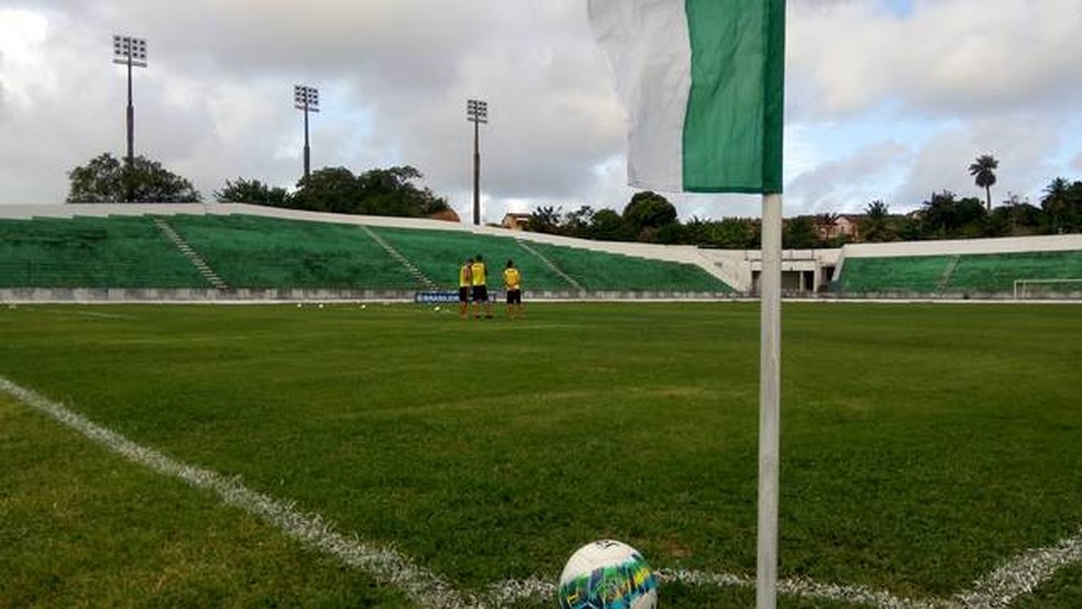 Íbis e Petrolina vão jogar no Ademir Cunha — Foto: Washington Vaz